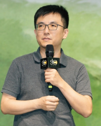 於水